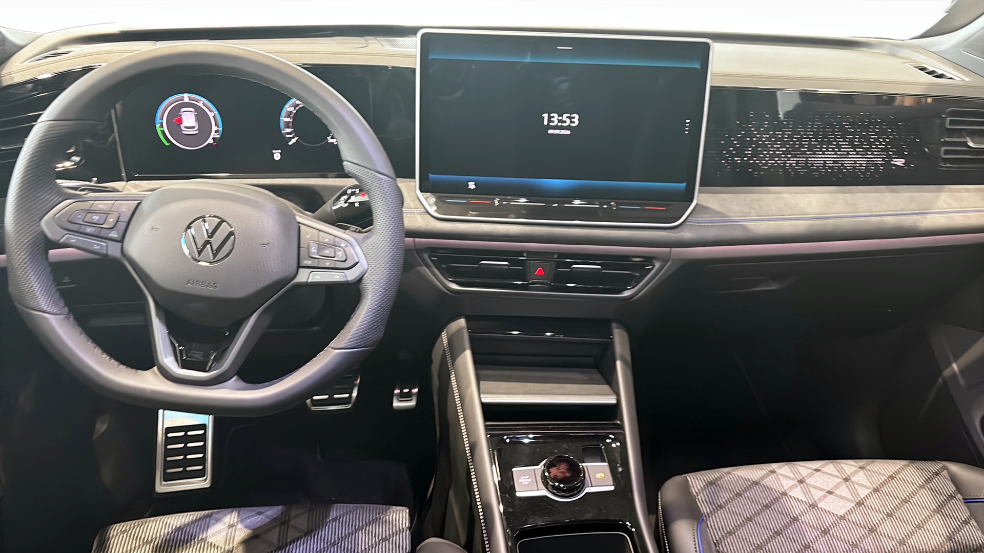 Volkswagen Tiguan OJB57T