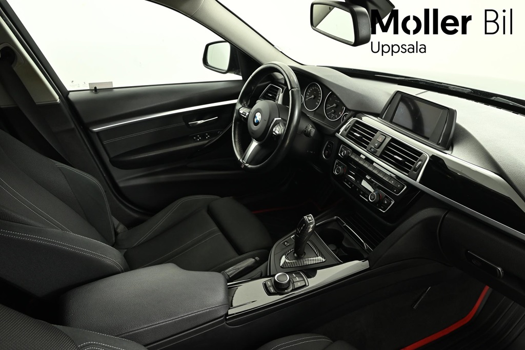 BMW 320 OJC891