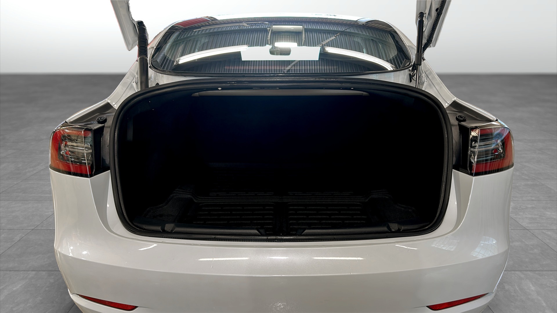Tesla Model 3 OJK60X