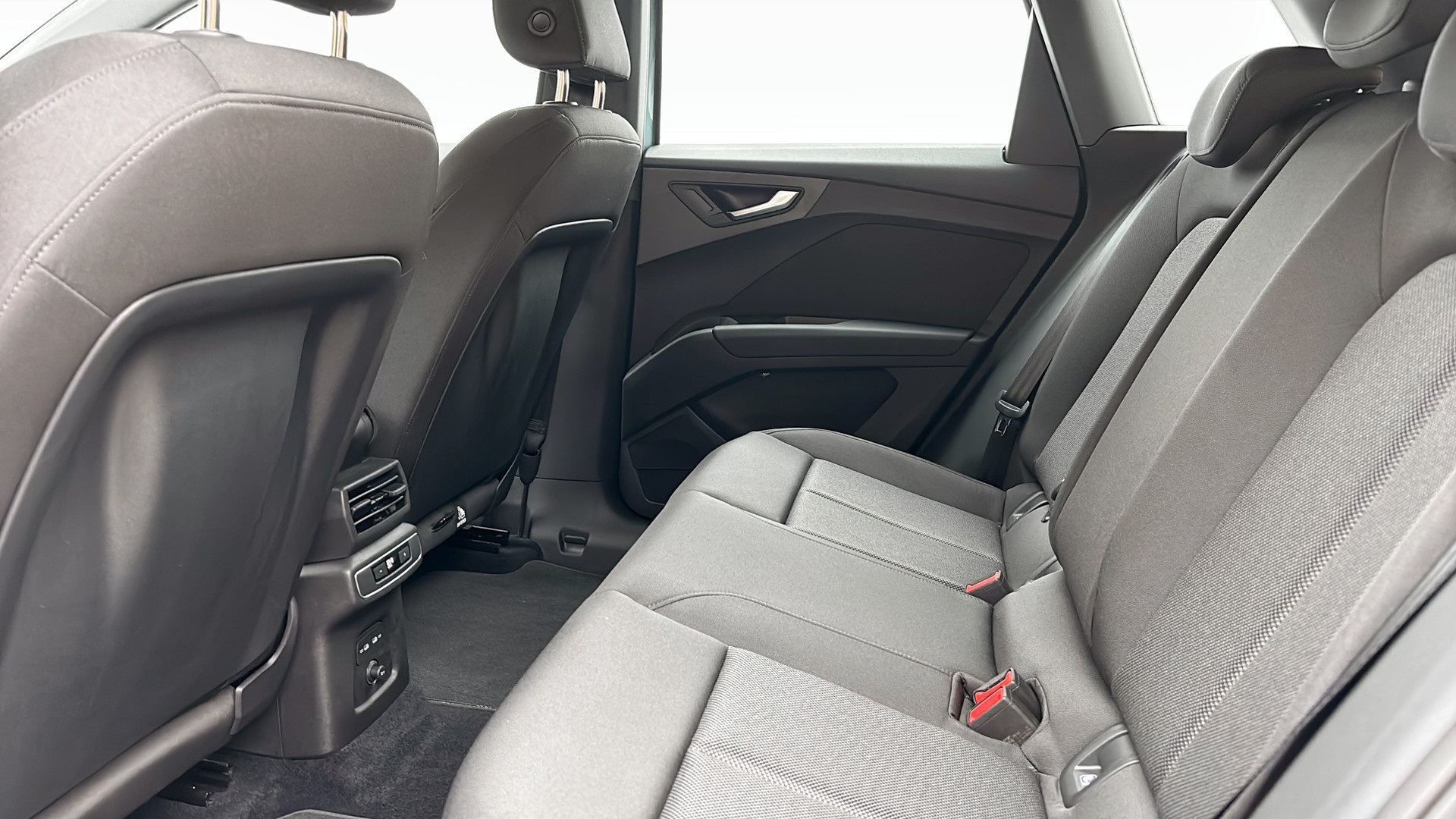 Audi Q4 e-tron OJL43L