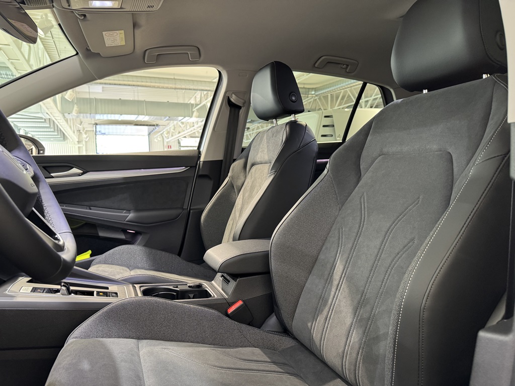 Volkswagen Golf OJM45M
