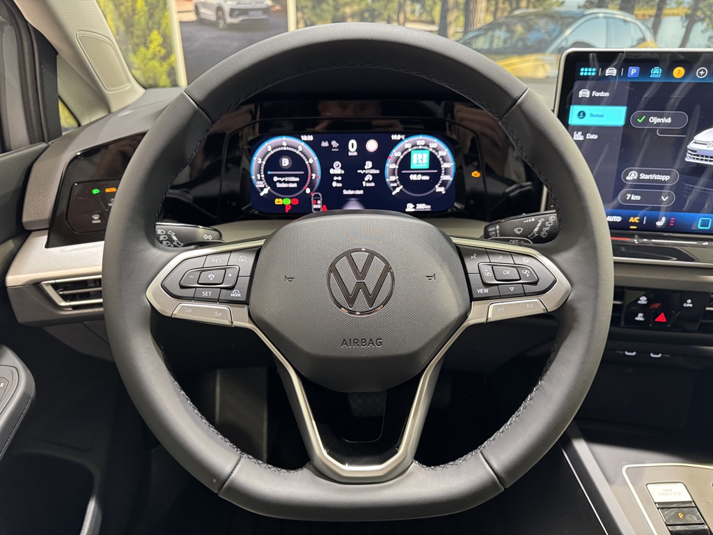 Volkswagen Golf OJM45M