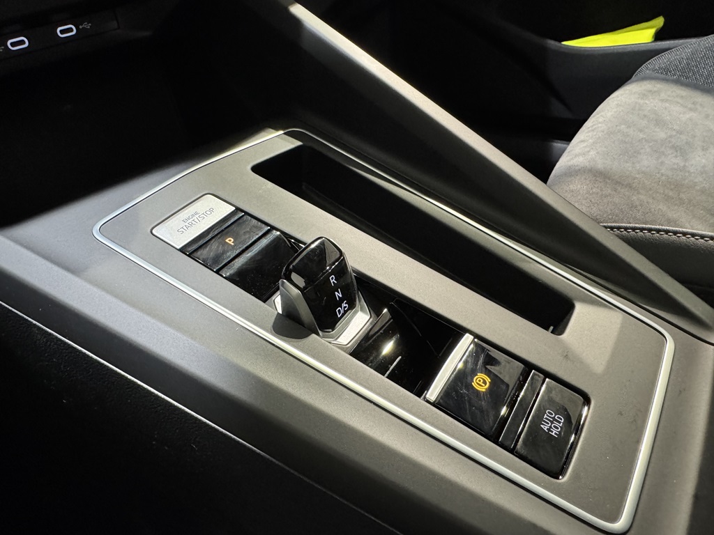 Volkswagen Golf OJM45M