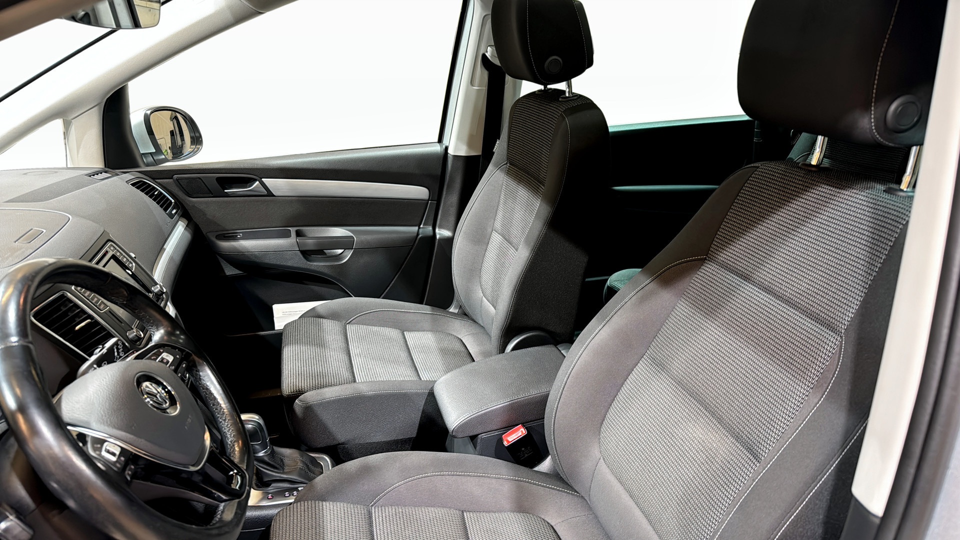Volkswagen Sharan OJX741