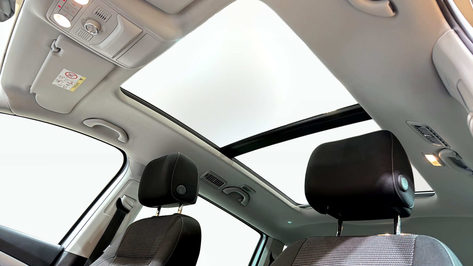 Volkswagen Sharan OJX741
