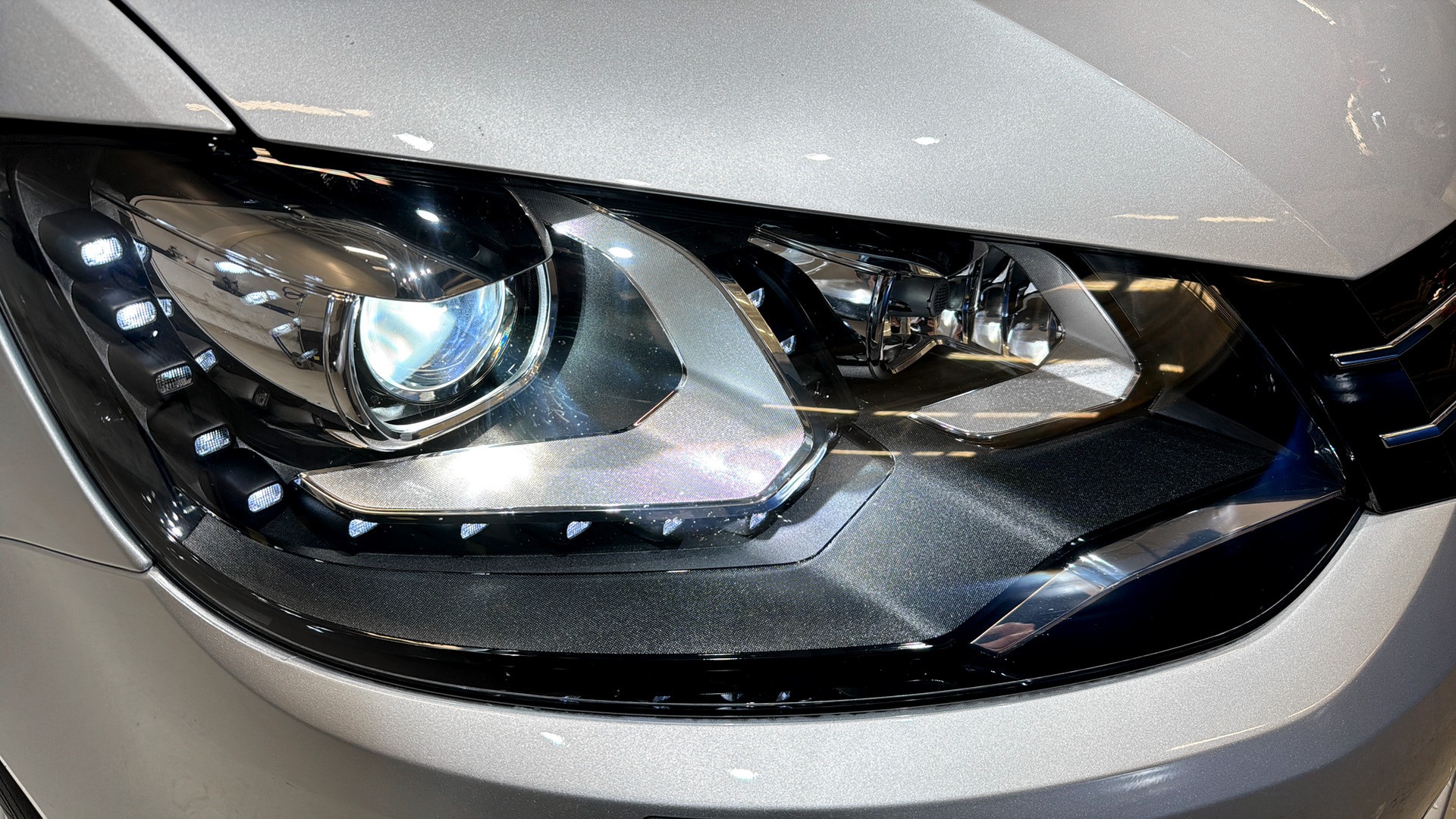 Volkswagen Sharan OJX741