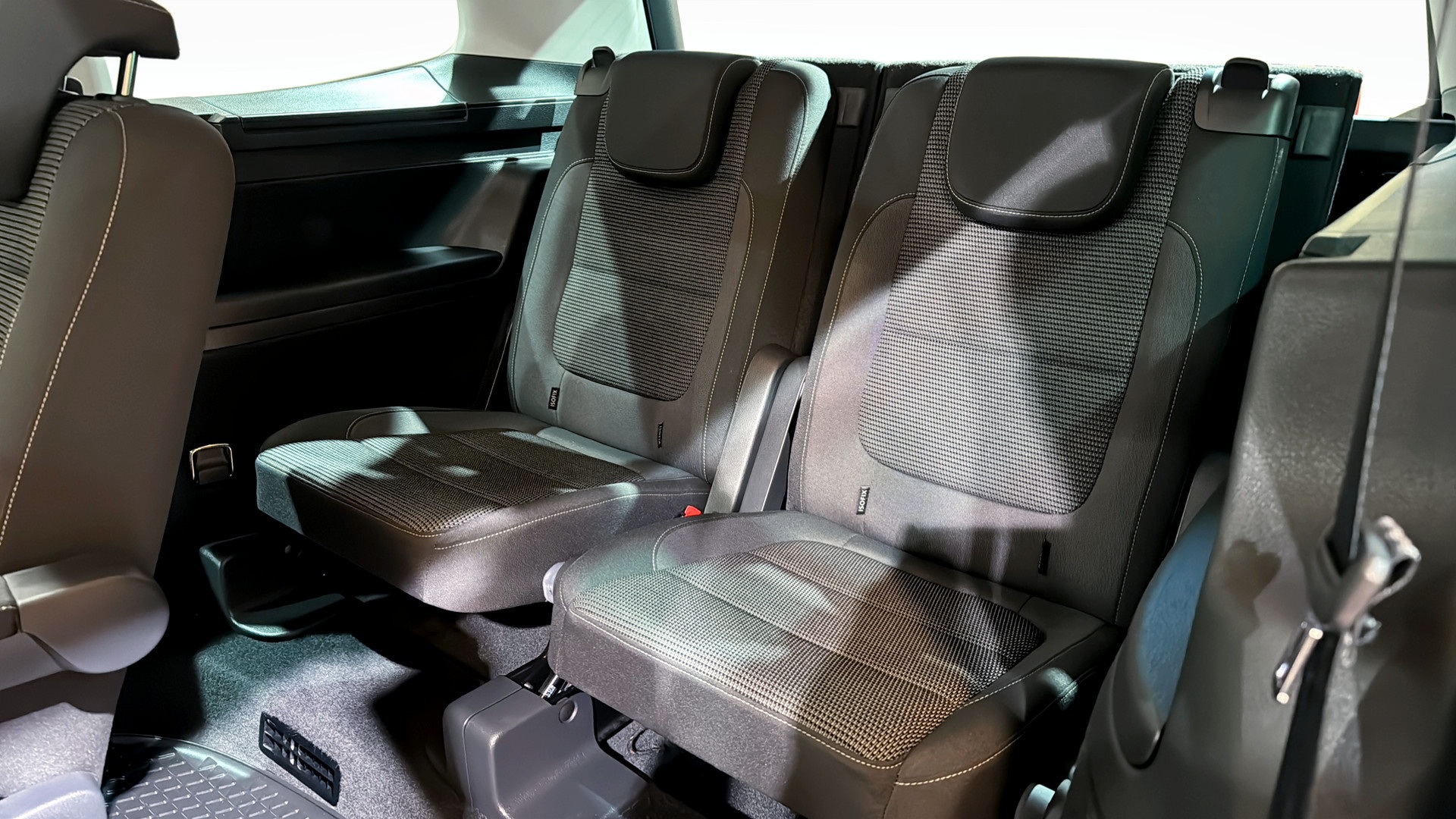 Volkswagen Sharan OJX741