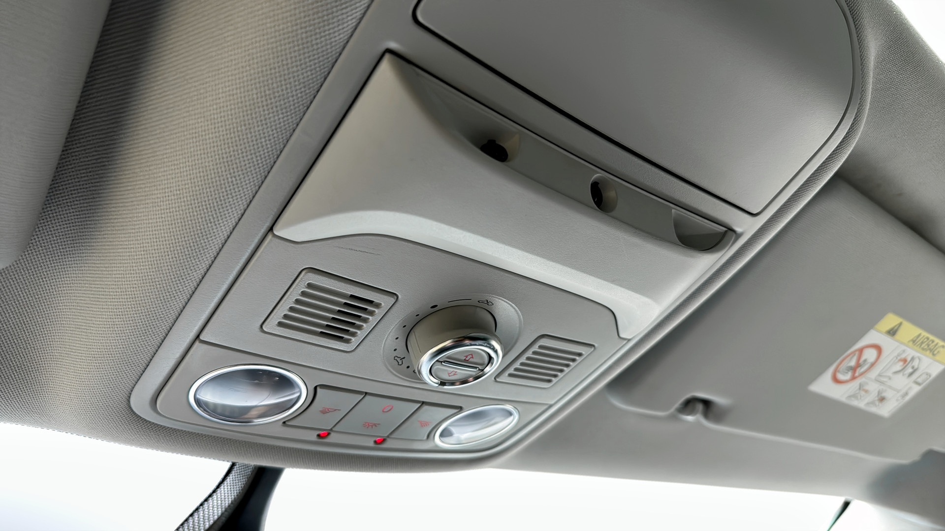 Volkswagen Sharan OJX741