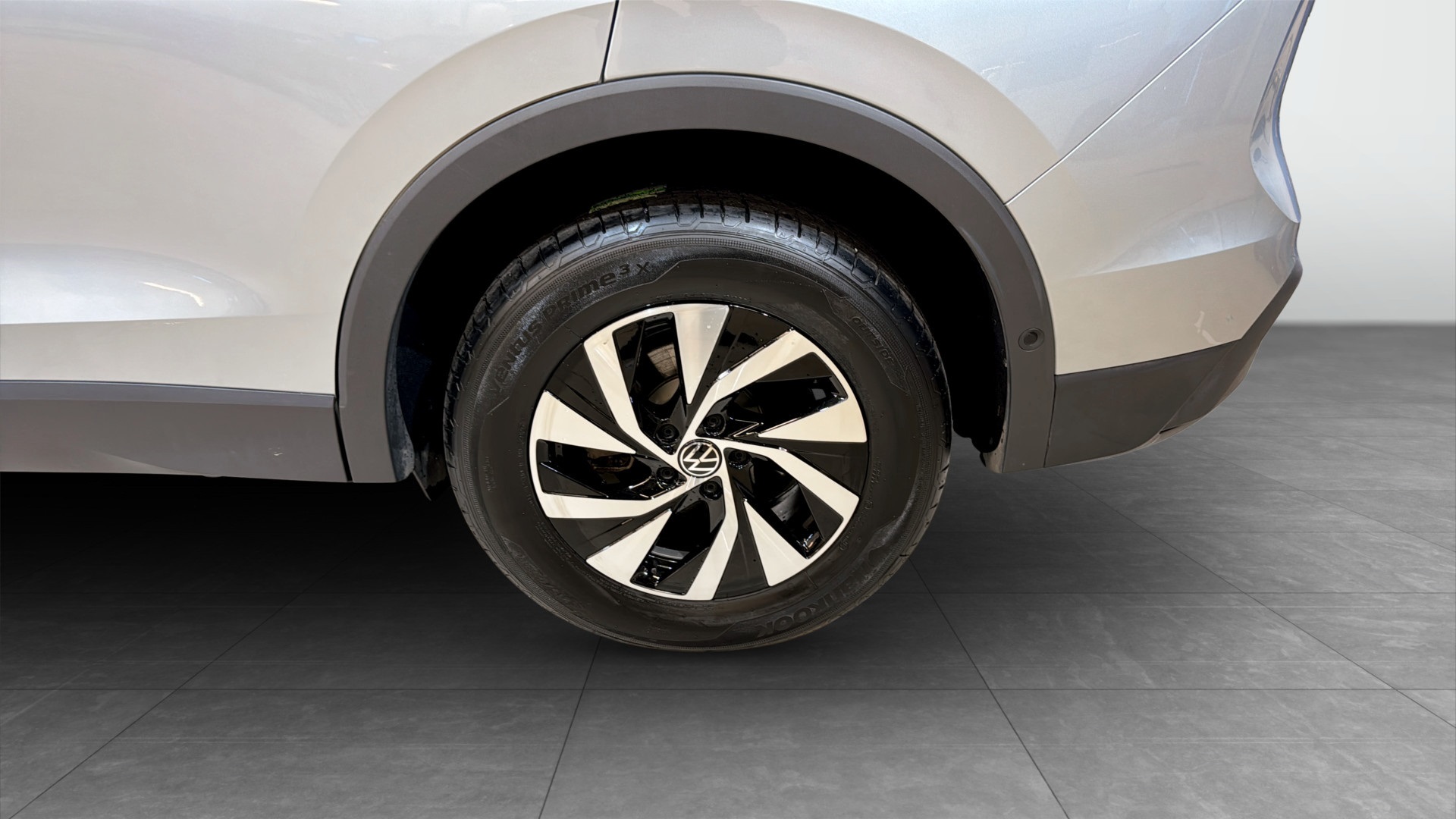 Volkswagen Tiguan OKJ44D