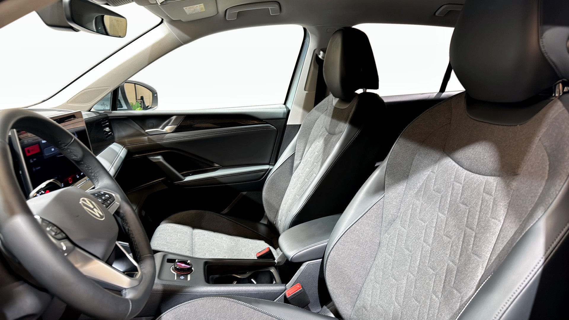 Volkswagen Tiguan OKJ44D