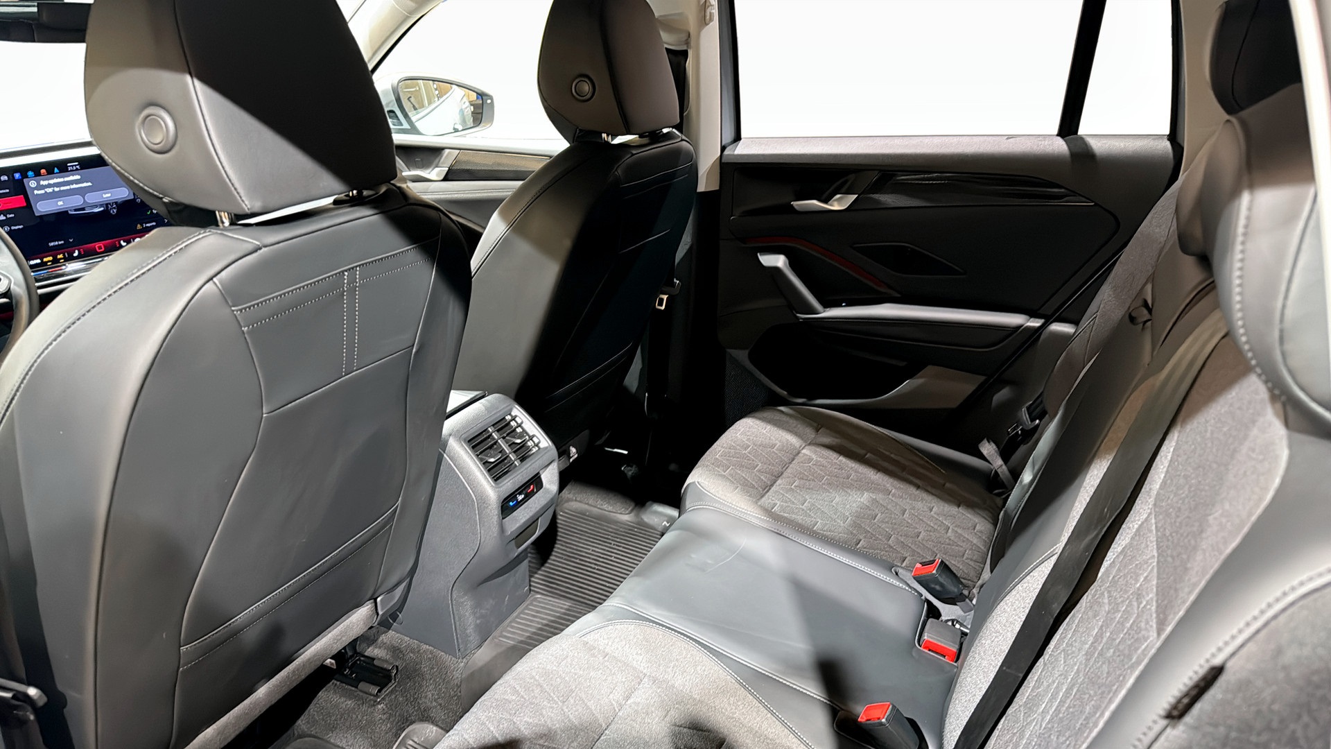 Volkswagen Tiguan OKJ44D