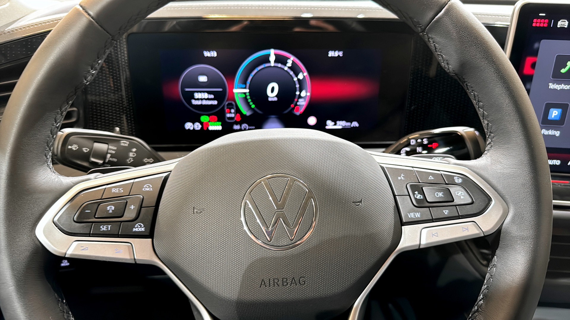 Volkswagen Tiguan OKJ44D