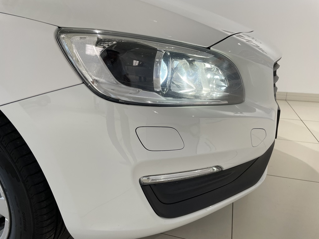 Volvo V60 OKJ911