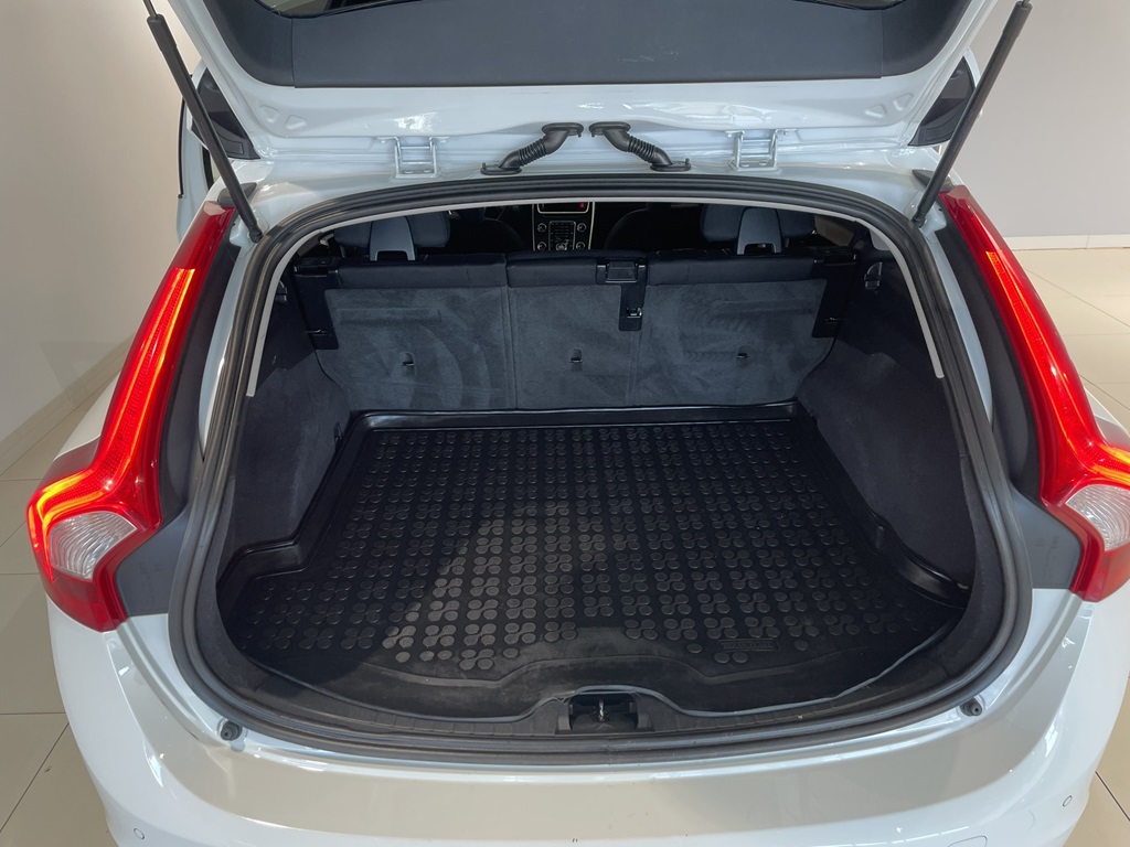 Volvo V60 OKJ911