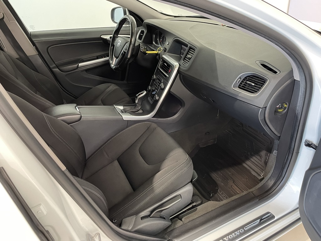 Volvo V60 OKJ911