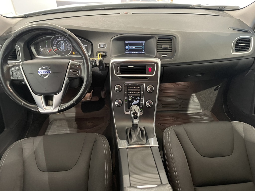 Volvo V60 OKJ911
