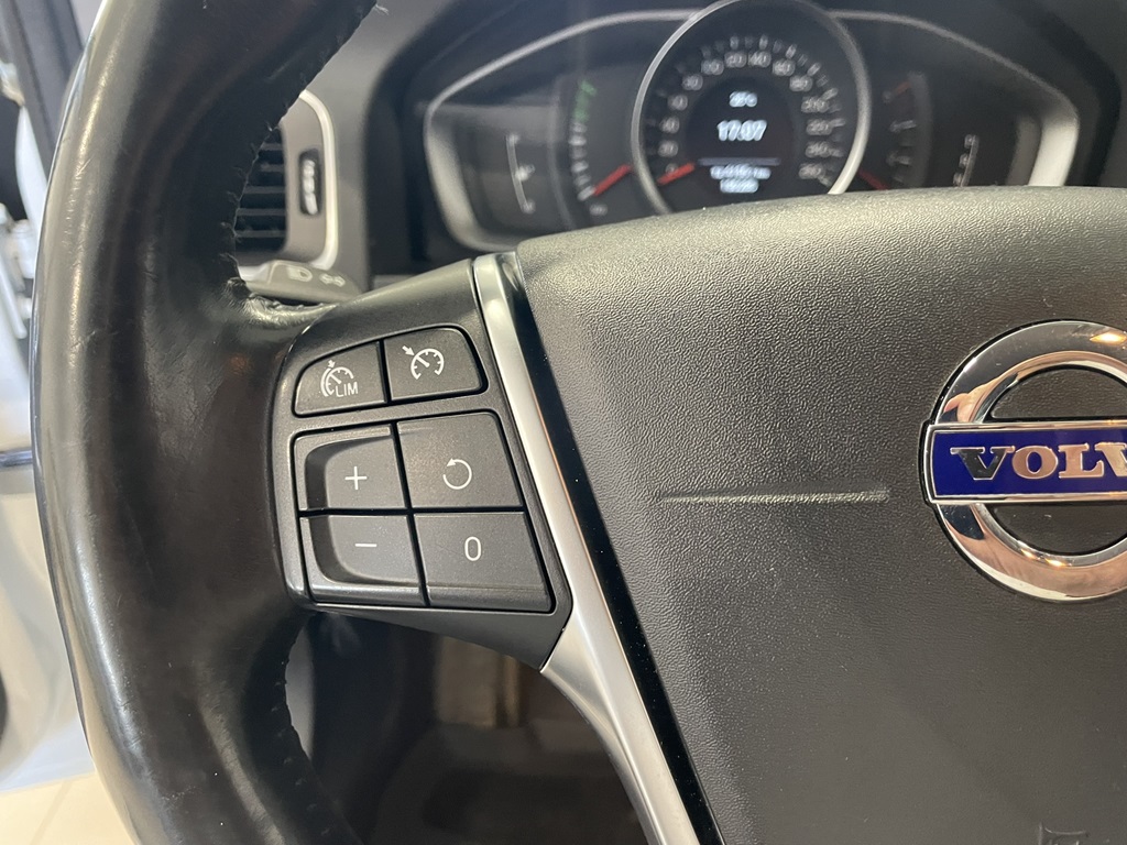 Volvo V60 OKJ911