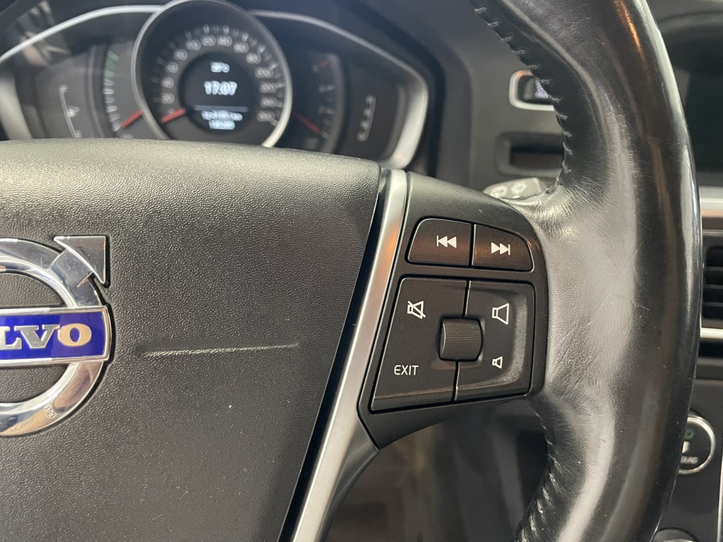 Volvo V60 OKJ911