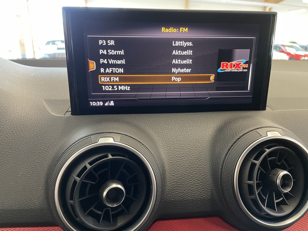 Audi Q2 OKX802