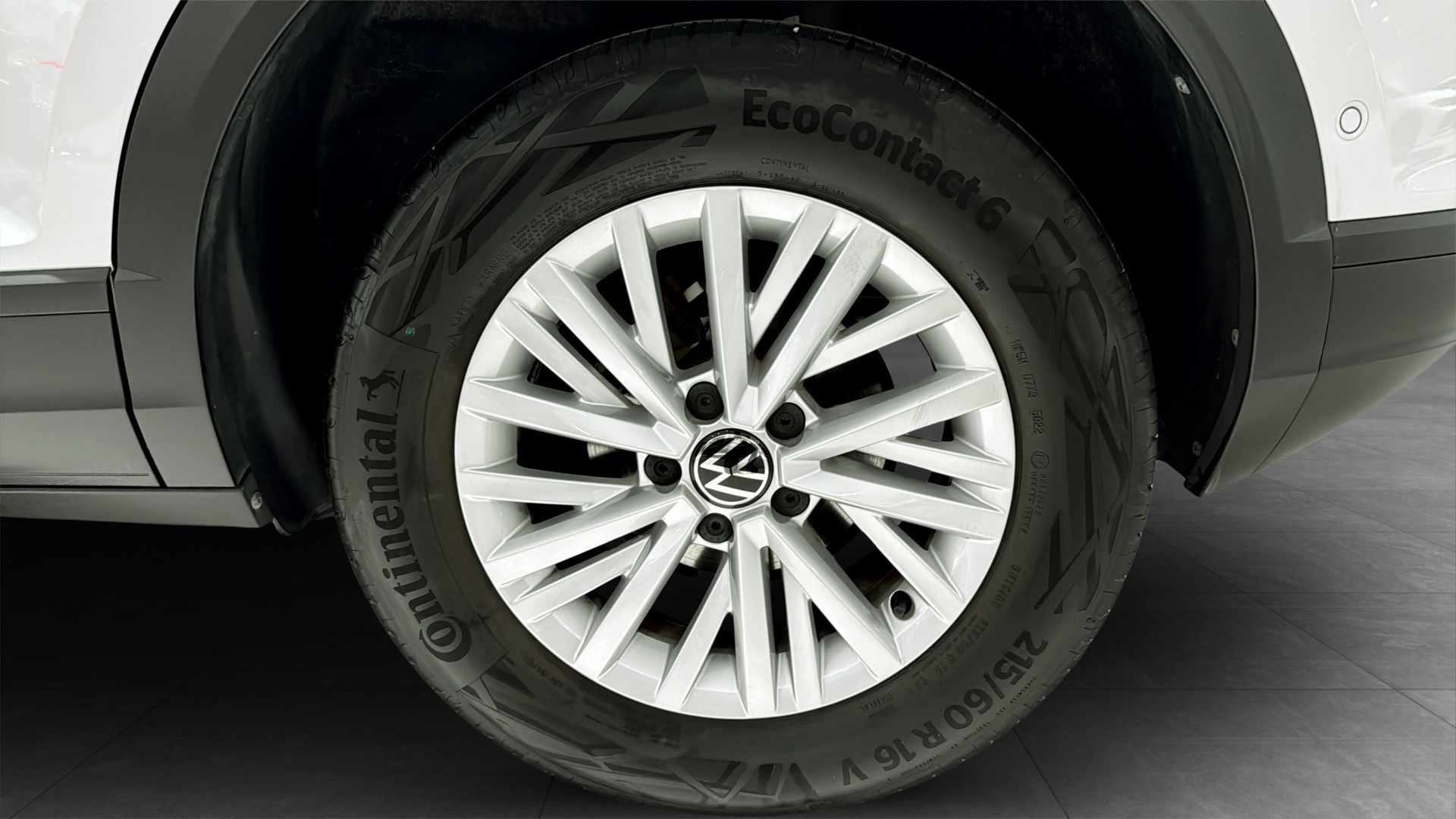 Volkswagen T-Roc OLD33F