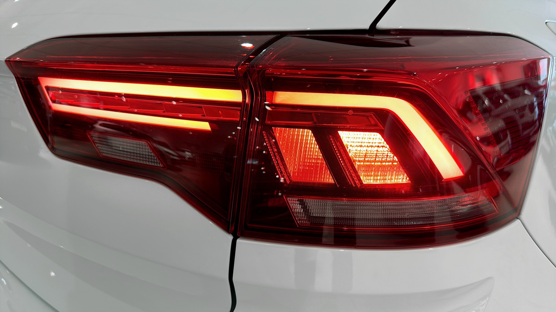 Volkswagen T-Roc OLD33F