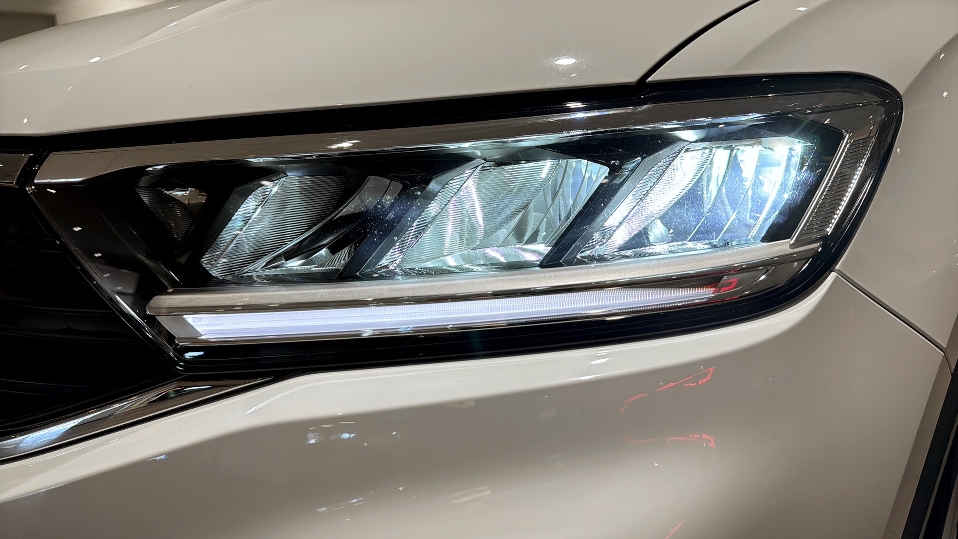 Volkswagen T-Roc OLD33F