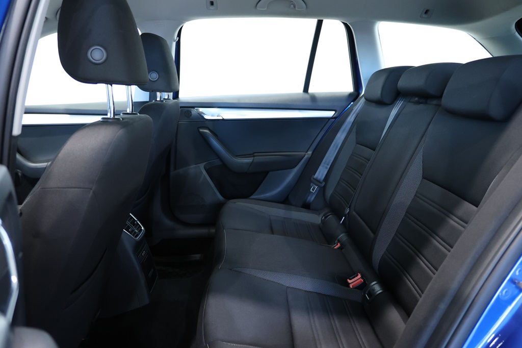 Skoda Octavia Combi OLH715