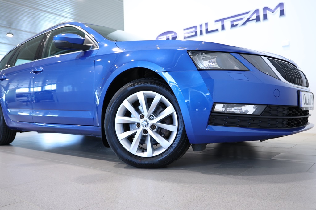 Skoda Octavia Combi OLH715