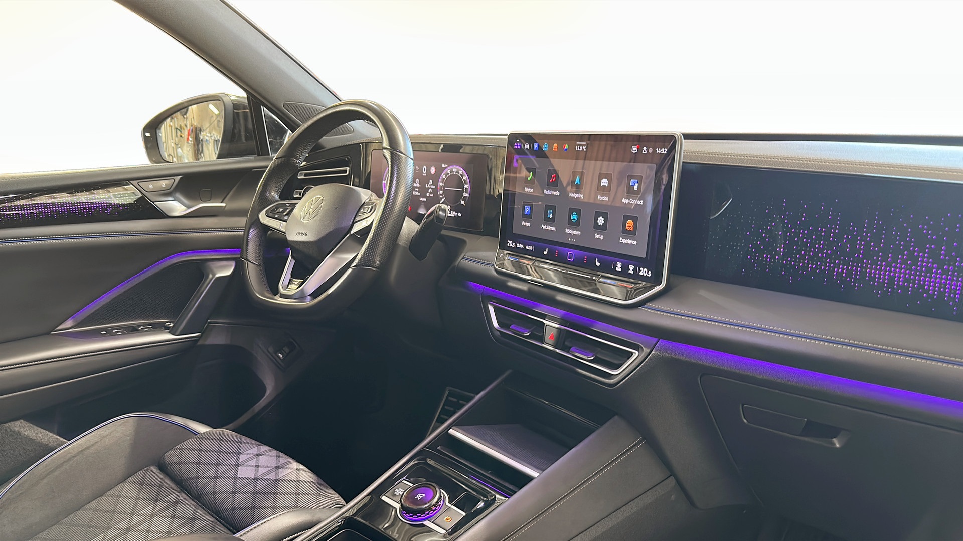 Volkswagen Tiguan OMG25R