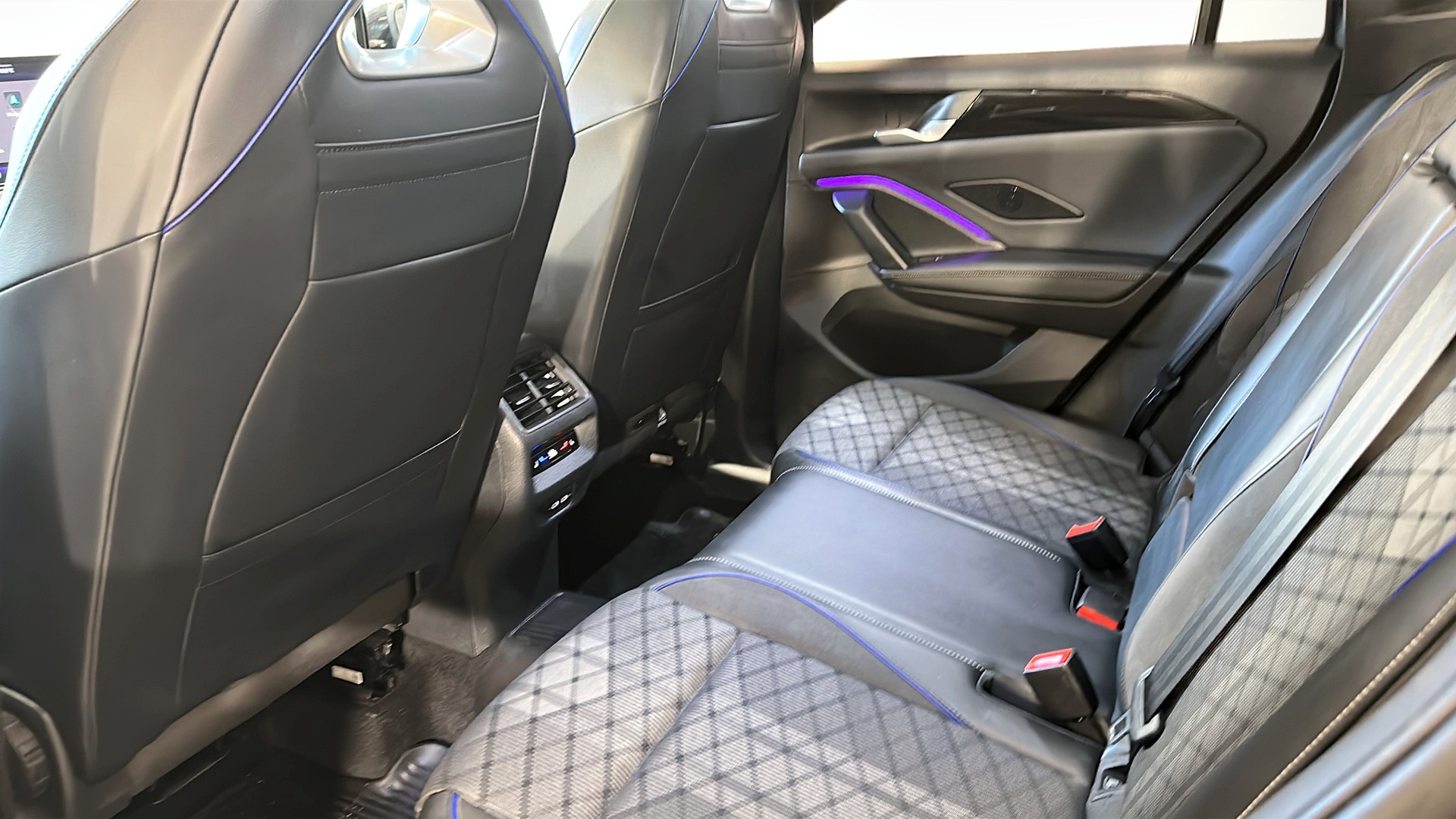 Volkswagen Tiguan OMG25R