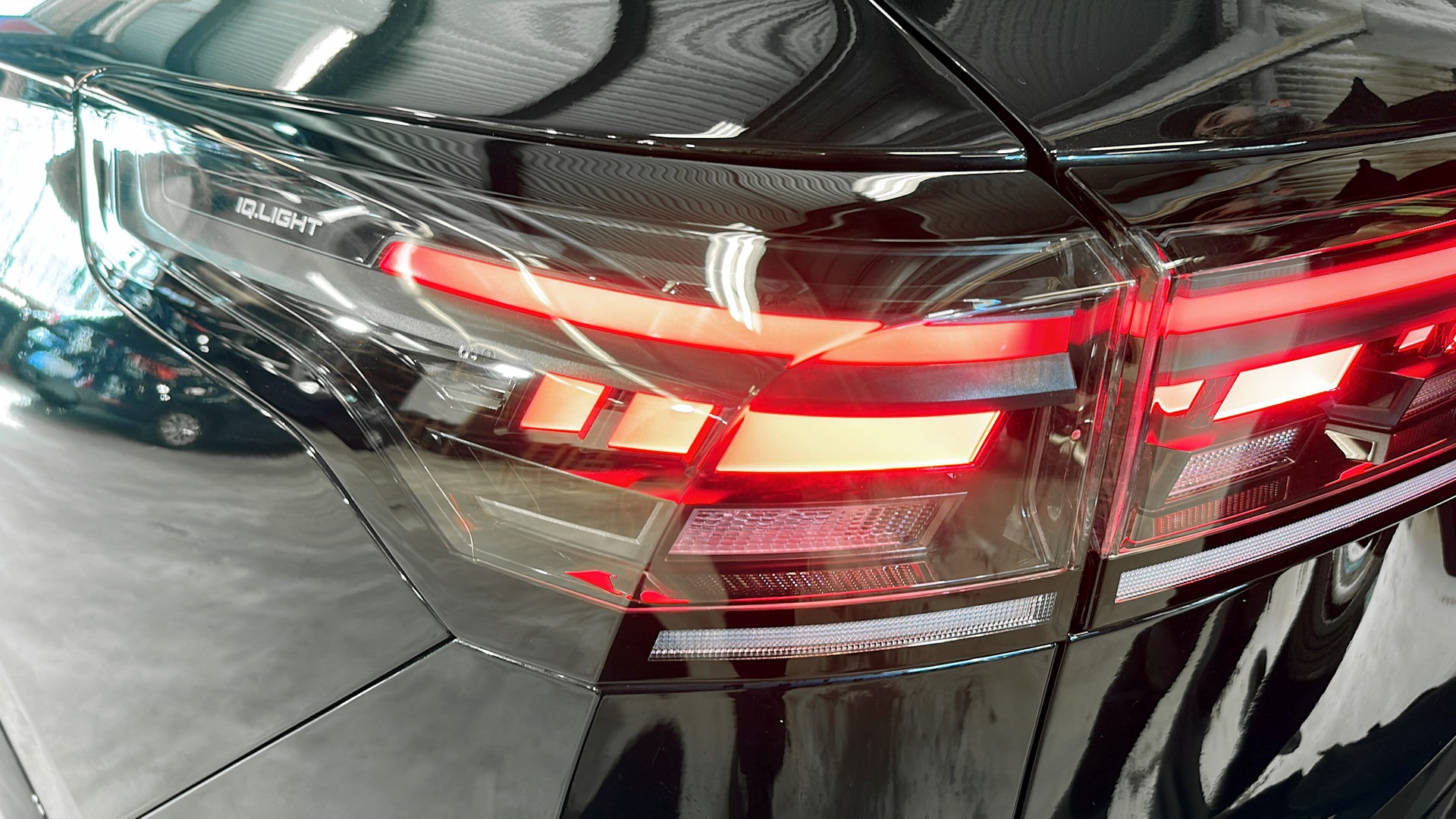 Volkswagen Tiguan OMG25R