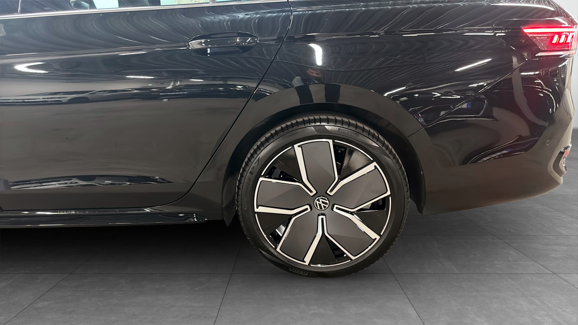 Volkswagen Passat OMP05F