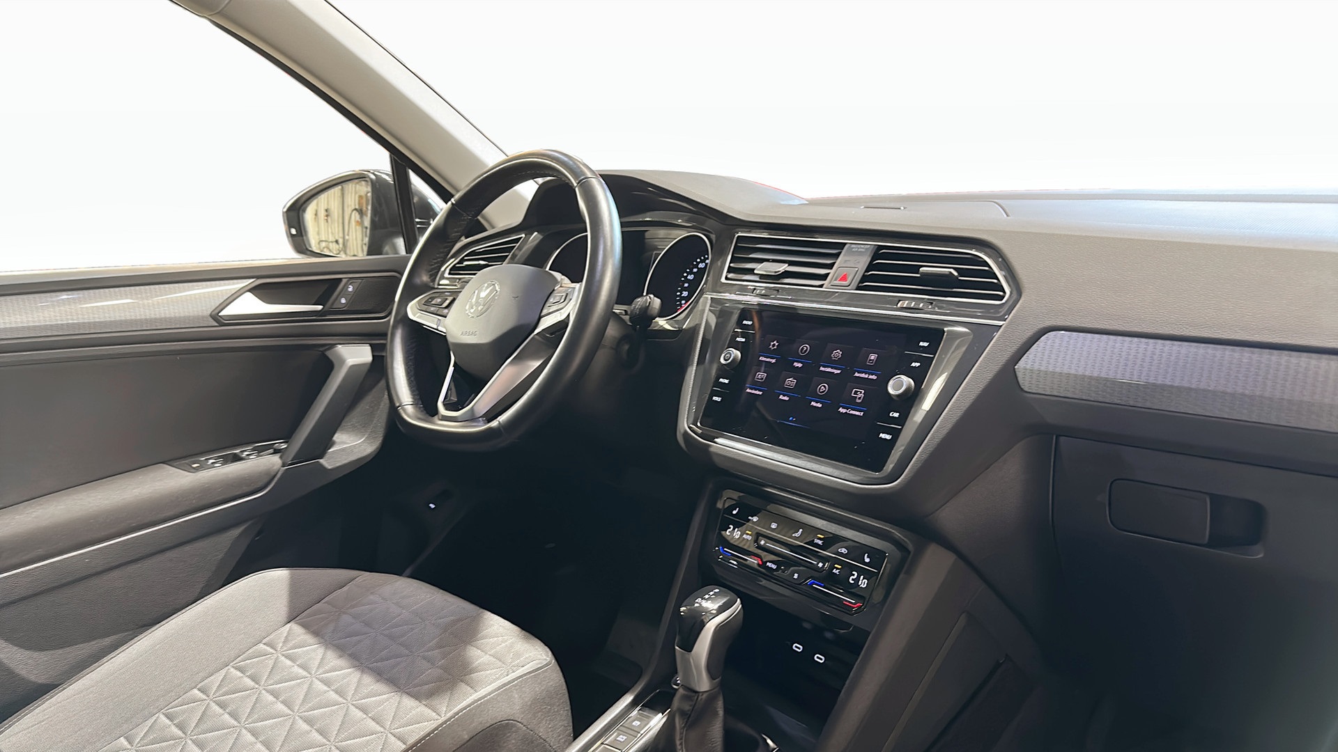 Volkswagen Tiguan ONH63M