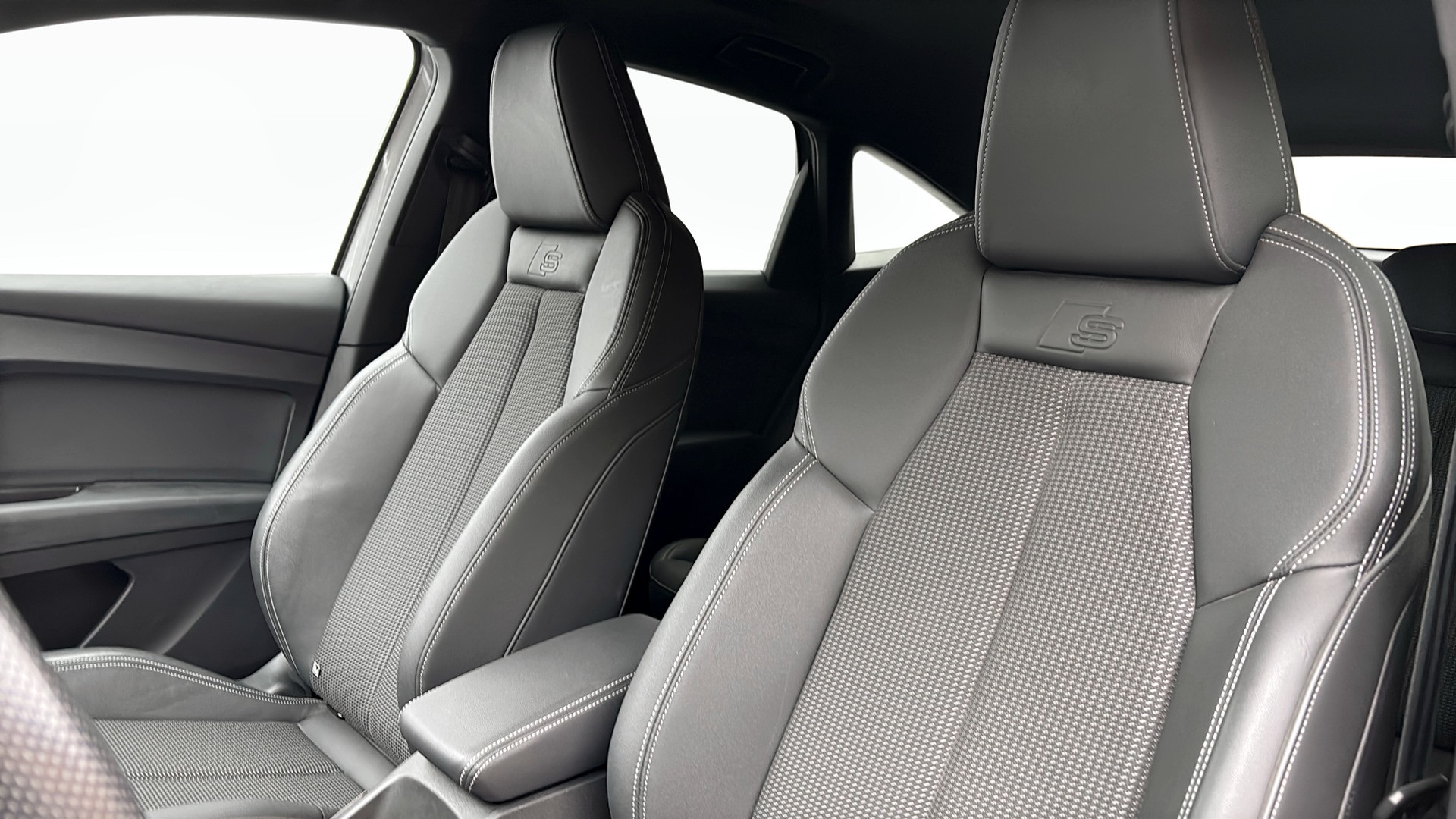 Audi Q4 e-tron ONJ06F