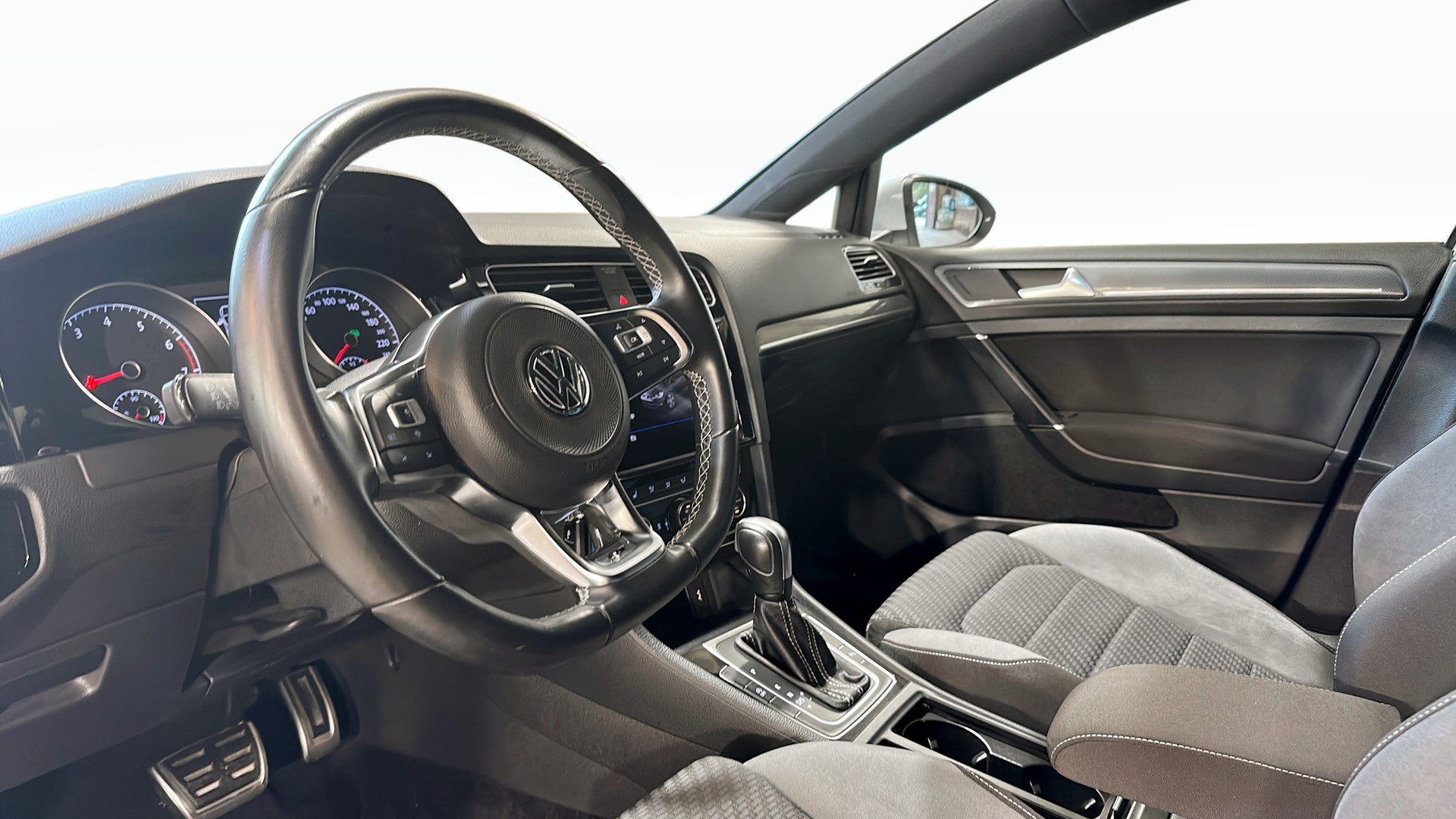 Volkswagen Golf Sportscombi ONN63E