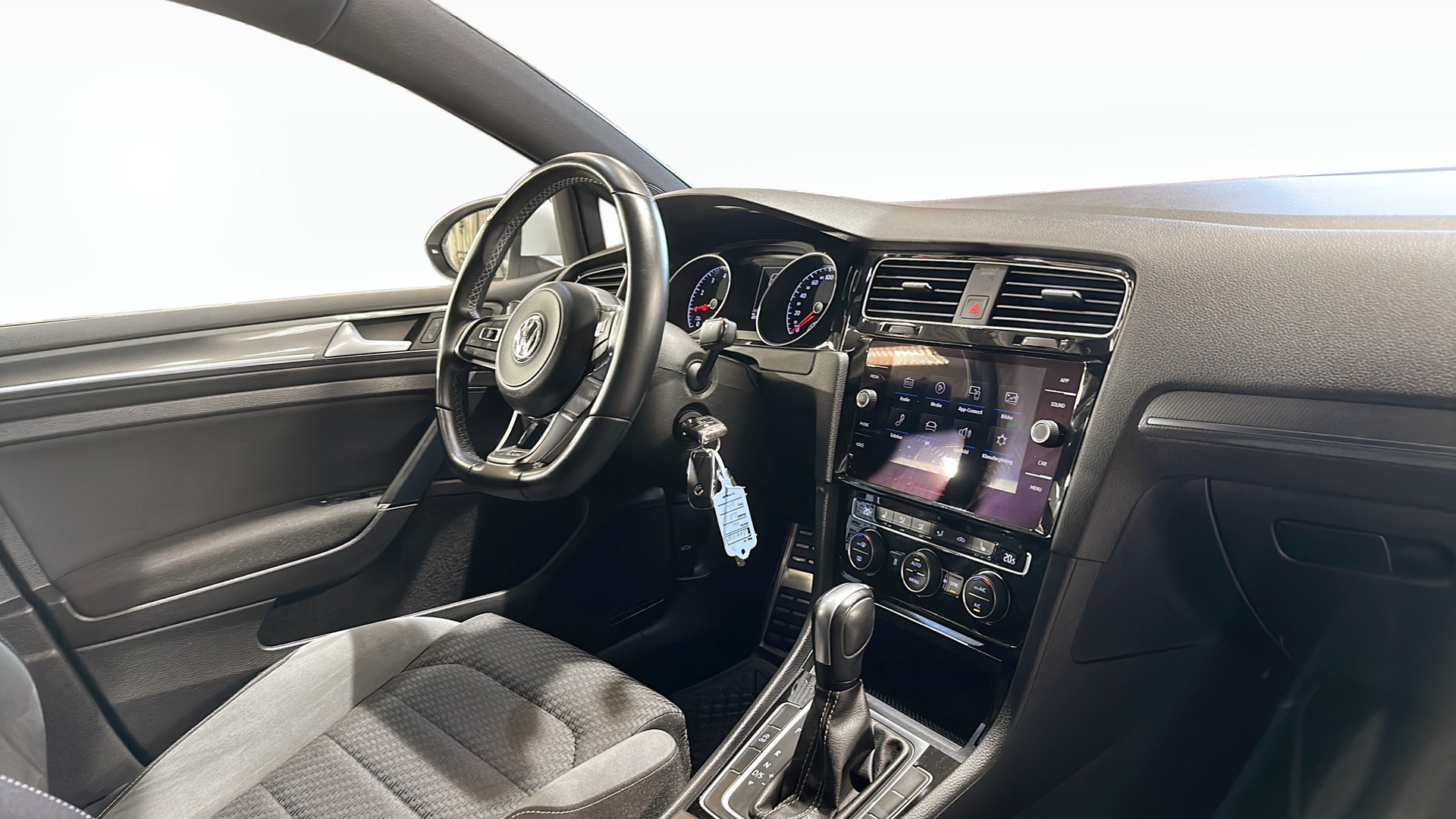 Volkswagen Golf Sportscombi ONN63E