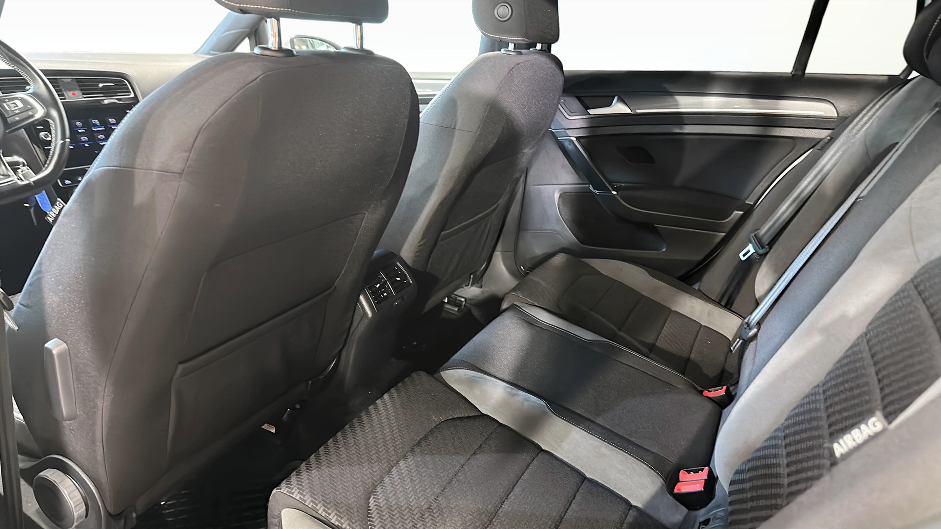 Volkswagen Golf Sportscombi ONN63E