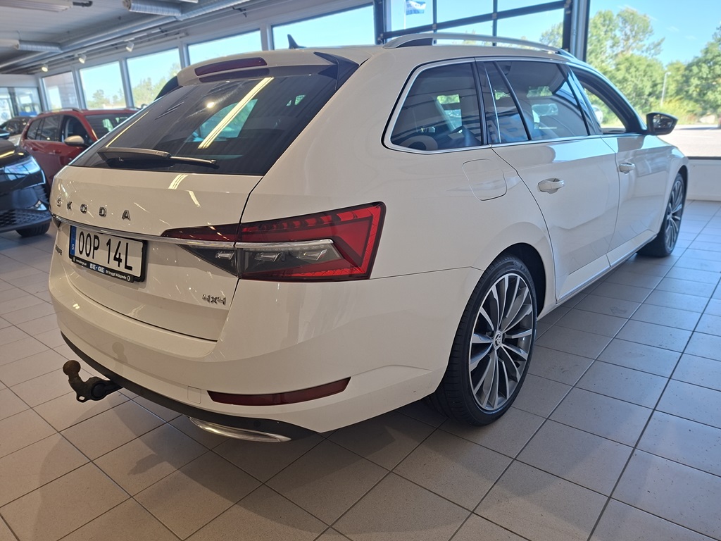 Skoda Superb Combi OOP14L