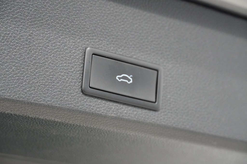 CUPRA Ateca OOP43A