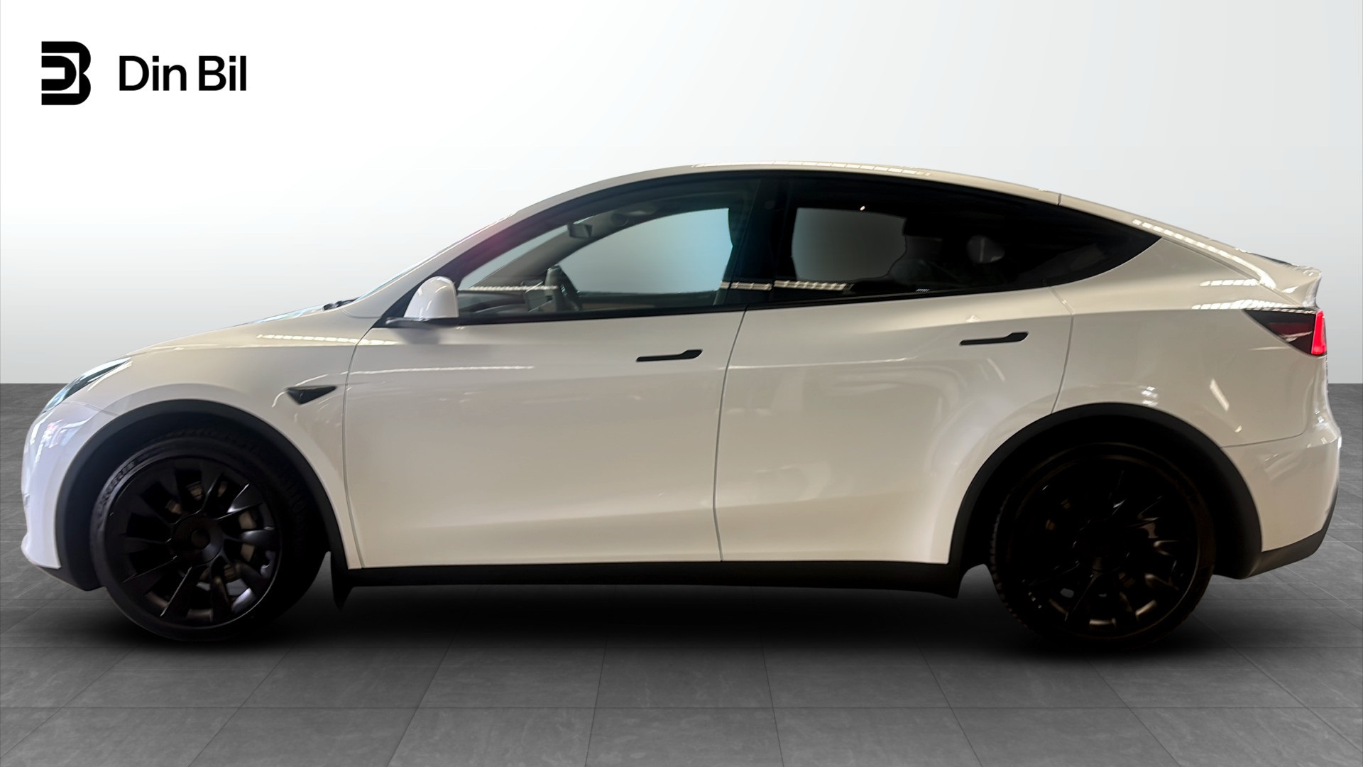 Tesla Model Y ORA57T