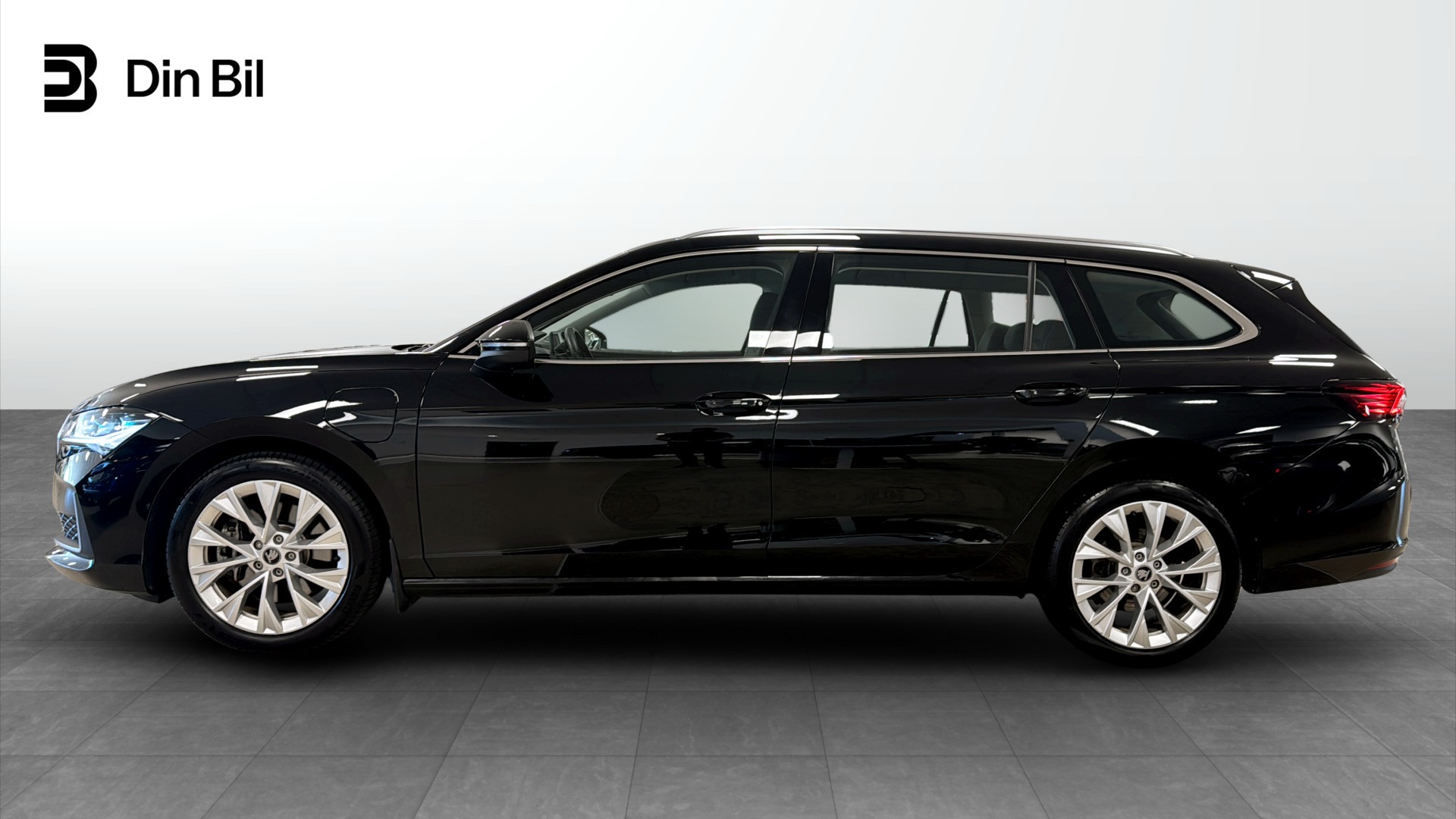 Skoda Superb Combi ORA96D