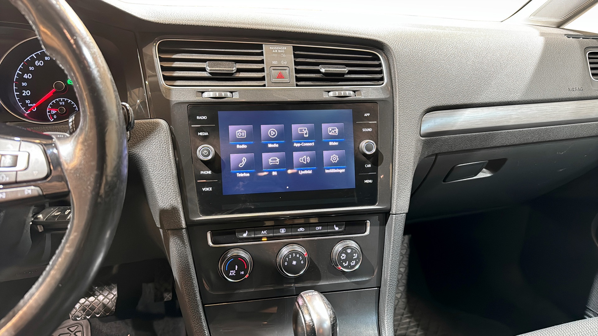 Volkswagen Golf OSW245
