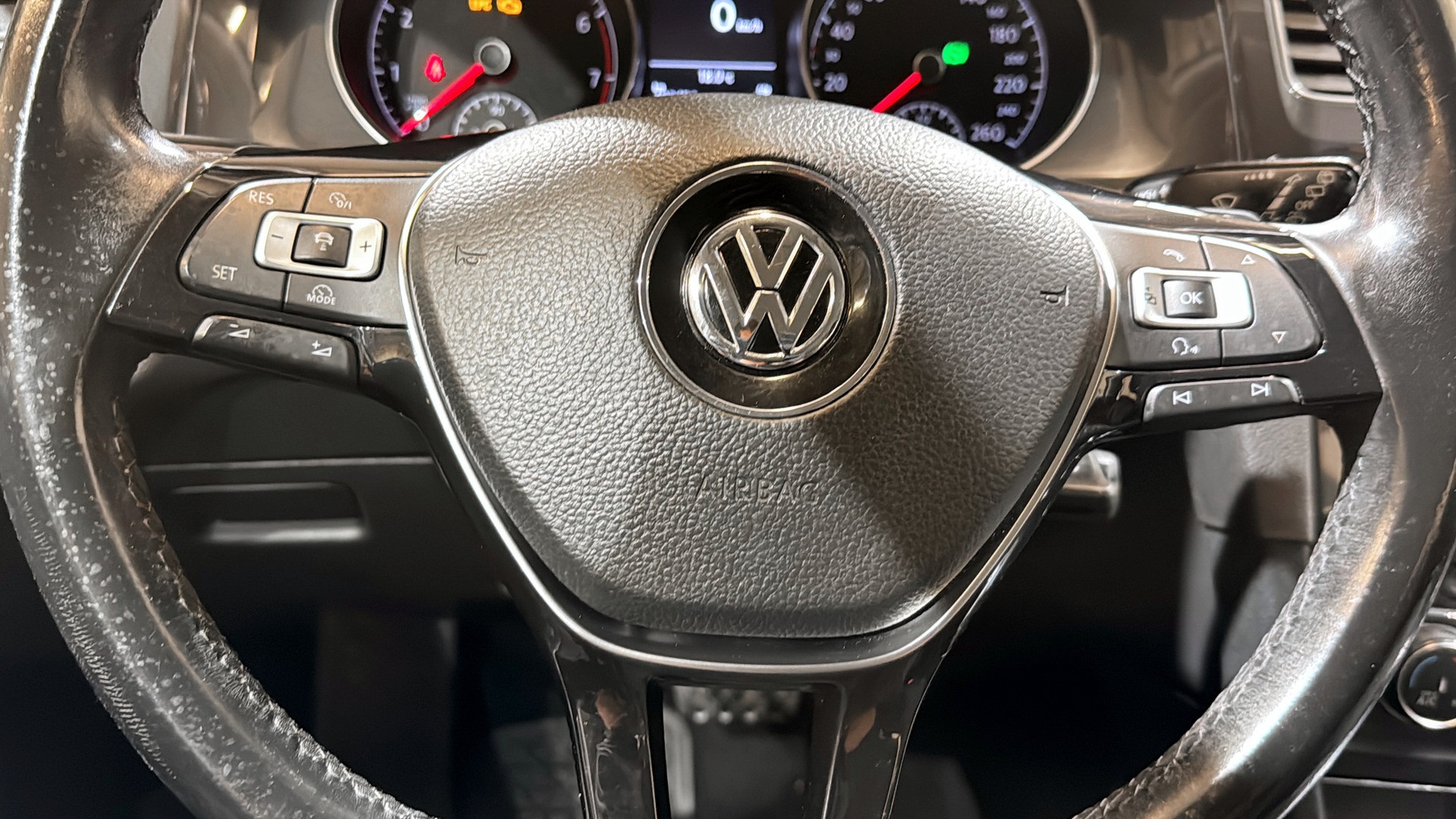 Volkswagen Golf OSW245