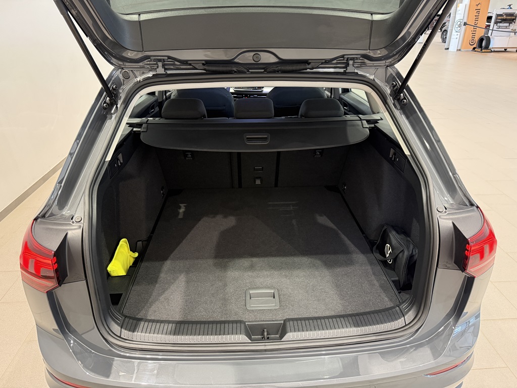 Volkswagen Golf Sportscombi OTJ04N