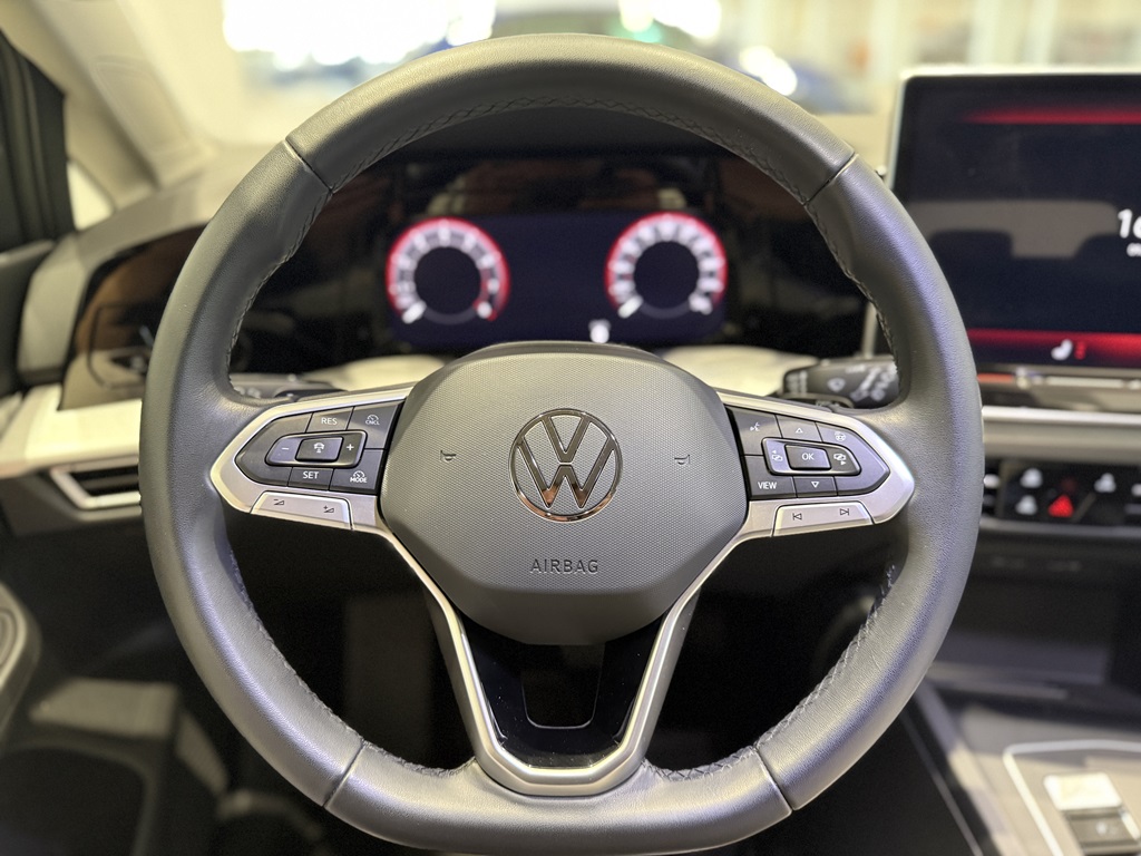Volkswagen Golf Sportscombi OTJ04N