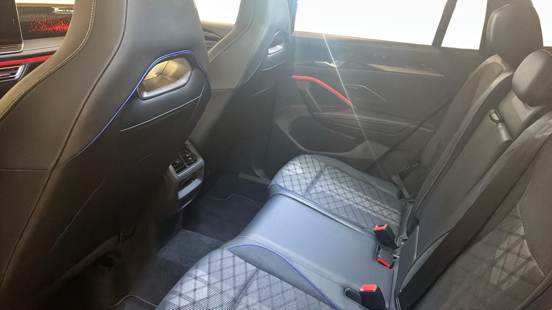 Volkswagen Tiguan OUJ44G