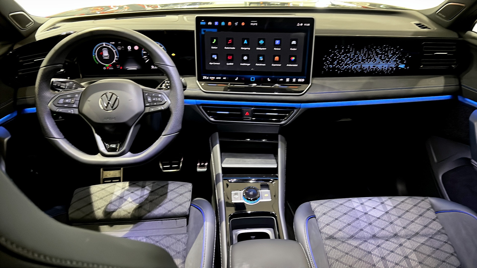 Volkswagen Tiguan OUJ44T