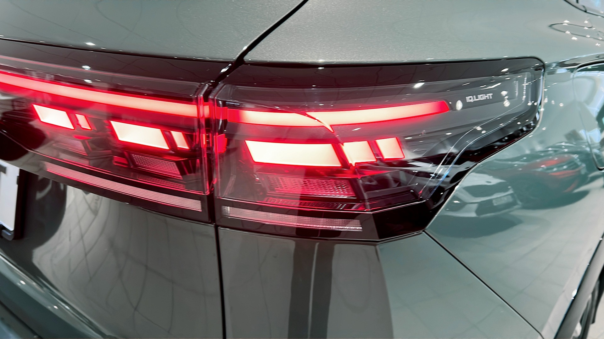 Volkswagen Tiguan OUJ44T
