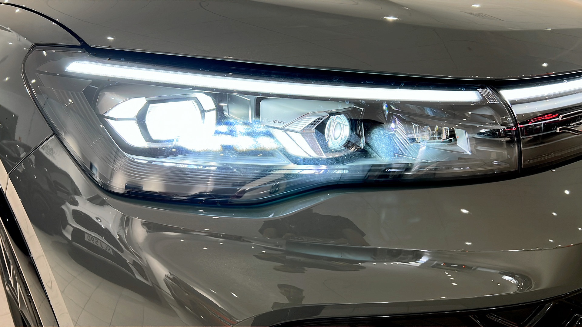Volkswagen Tiguan OUJ44T
