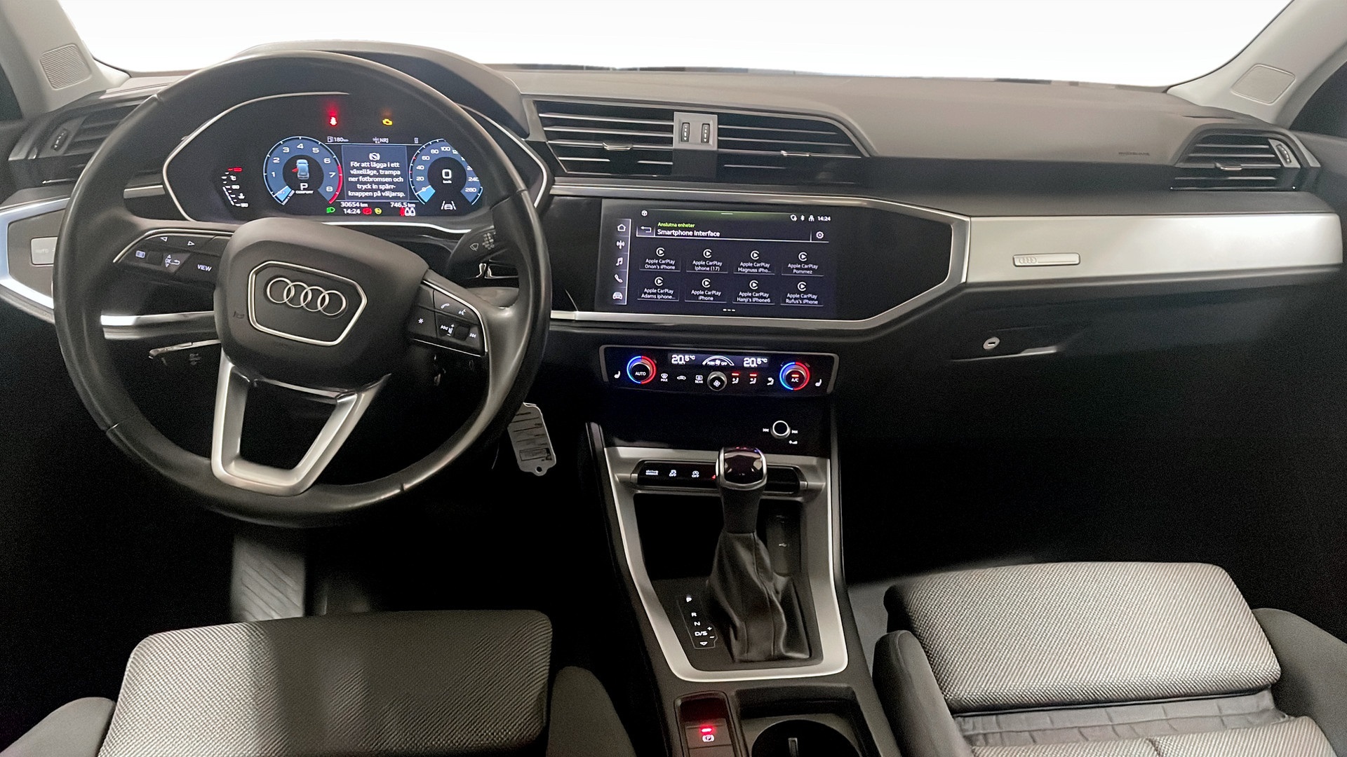Audi Q3 OWA32A